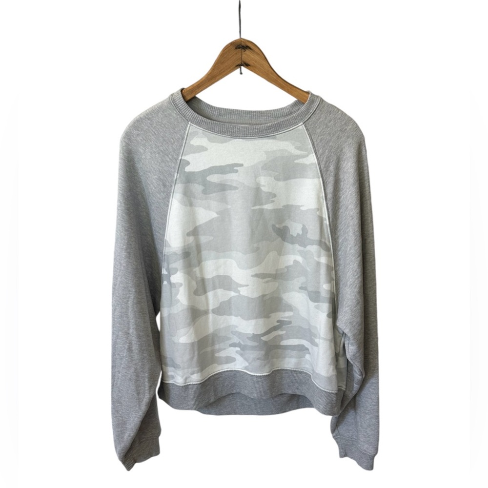 American Eagle Outfitters | Women’s grey/white camo crewneck sweatshirt, size L - Picture 3 of 14